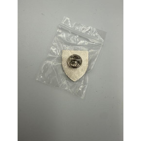 Lot of 12 Vintage Crest Shield Pins - Collectable Heraldry Lapel Pins - Picture 2 of 4